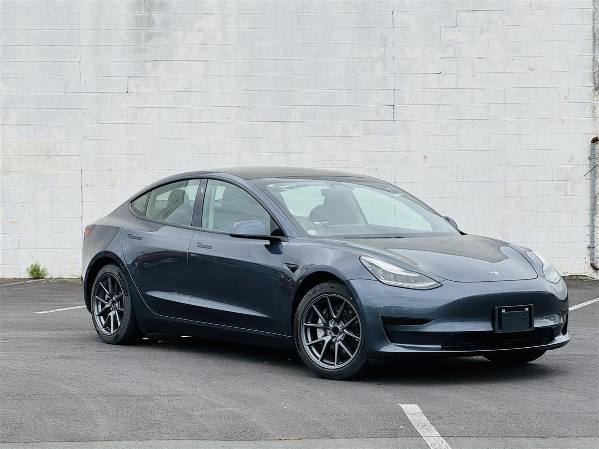 2020 Tesla Model 3 Standard Range Sedan Automatic, Grey, Electric, 23,000 km
