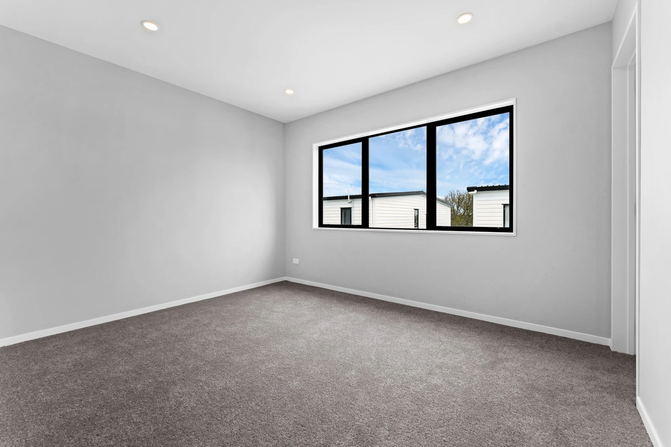 Brandnew freehold 3 beds 3.5 baths home with 3 ensuites and garage, walks to Highland Park Shopping Centre,, zoned for Howick Primary, Howick Intermediate, and Pakuranga College, 5/24 (Lot 7) Aberfeldy Avenue Highland Park, Auckland
