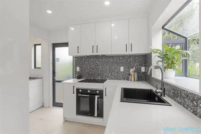 Renovated 4 beds main home + 2 beds standalone Minor Dwelling on 600m2 section, Currently rented at $1280 per week with friendly tenants who would like to stay on, close to Motorways, Parks, Wairau Valley shops, Kindergartens, local schools – Glenfield Intermediate, Target Rd Primary & Wairau Intermediate, 8 & 8A Kupari Place, Totara Vale, Auckland