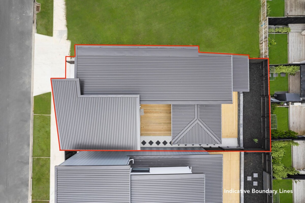 Affordable Brandnew standalone 5 beds 3.5 baths house with garage, 2 ensuites, 1 ensuite ground floor, close to schools, shopping centre, 19 Artemis Way, Flat Bush, Auckland