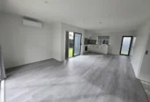 For rent, 3 beds 2 baths townhouse with garage, Available from: Thursday, March 19, 20B Volante Avenue, Wattle Downs, Auckland
