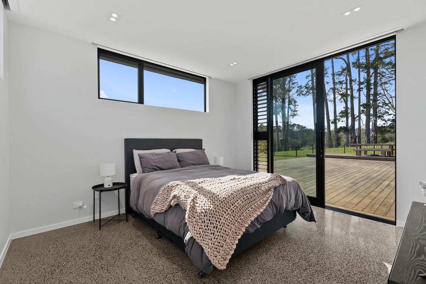 398m2 Luxury Architectural 4 beds 3 baths house on 3.8 ha land, Large 7.0m internal-access garage (ideal for oversized vehicles), Positioned in the sought-after Swanson foothills, Approx. 21km to Auckland CBD, Close to Swanson Village, train station, and local amenities, .49 Candia Road, Swanson, Auckland