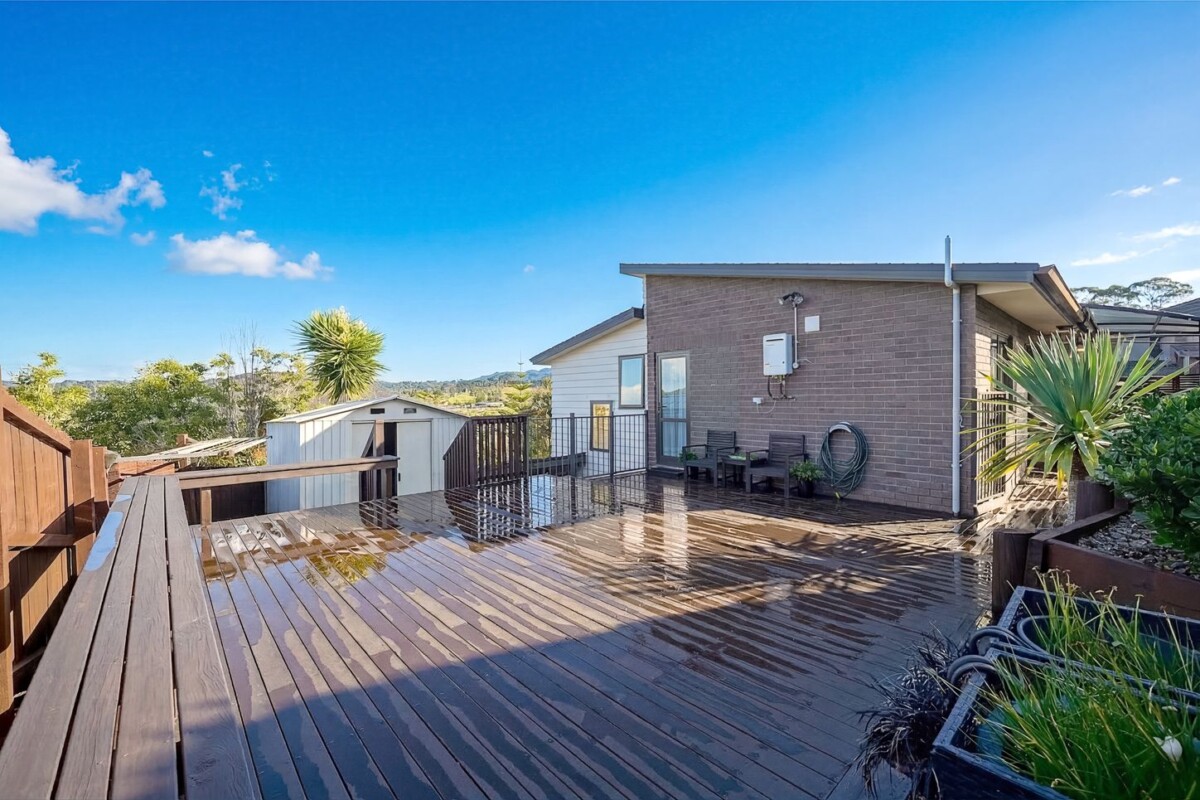 Home and in come, 277m2 5 beds + a large study room 3 baths house with double garage and carport on 600m2 section, including a 2-beds granny, Zoned for popular Western Heights School and just moments away from Opanuku Stream Cycle and Walkway, local parks, Palomino shops and Sturges Road train station, 77 San Marino Drive West, Henderson,, Auckland