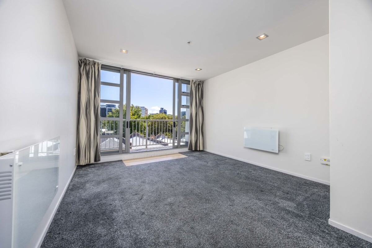 59m2 Leasehold 2 beds 1 bath apartment with car park, move-in ready, Walking distance to universities, shops, and CBD amenities, Close to the future CRL train station, 4A/56 Liverpool Street, Auckland Central, Auckland