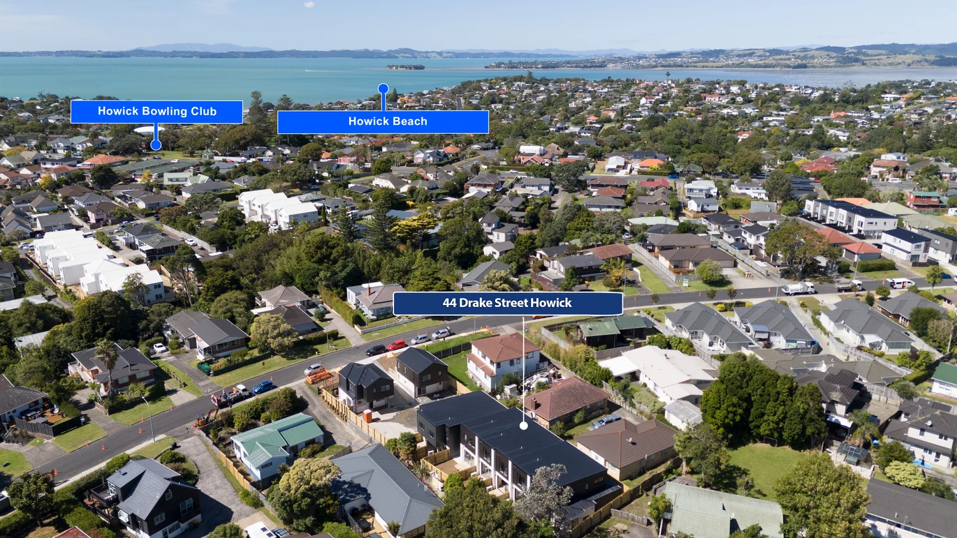 10-Year Stamford Building Warranty, Brandnew freehold Brick 3 beds 2.5 baths home with car park, walks to Howick Domain and Owairoa Primary School, and zoned for Sancta Maria College and Howick College. Just minutes to Howick Village, supermarket, beach, 4/44 Drake Street, Howick, Auckland