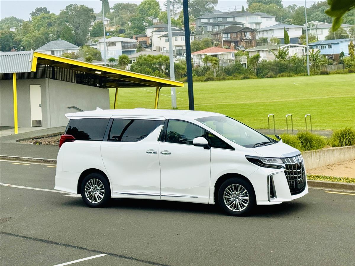 2021 Toyota Alphard VIP Polite Seats V6 One Owner Van Automatic, Petrol, 7 seats, 3,500 cc, 56,300 km