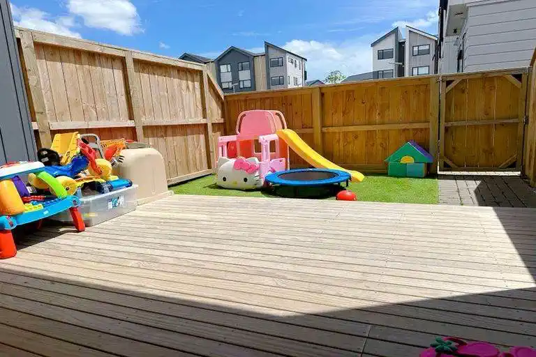 2 beds + study room 1.5 baths home, Westgate Shopping Centre, Cafes, Shops, Costco, Foodie & major retails are all nearby., 0.9 km to Royal Road School, 30/36 Westgate Drive, Westgate, Auckland