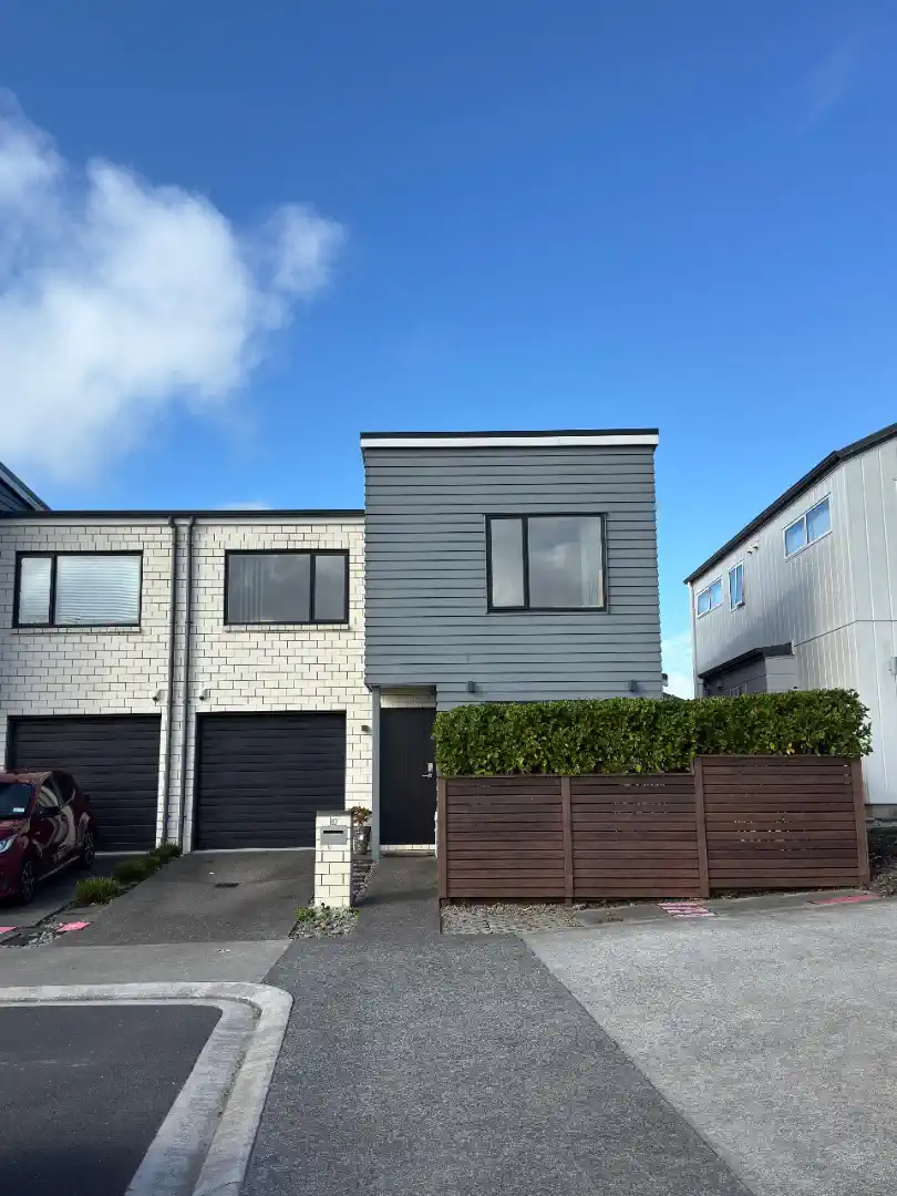 For rent, 4 beds 2.5 baths home with garage, Available from: Saturday, April 25, 87 Andrew Jack Road, Silverdale, Auckland