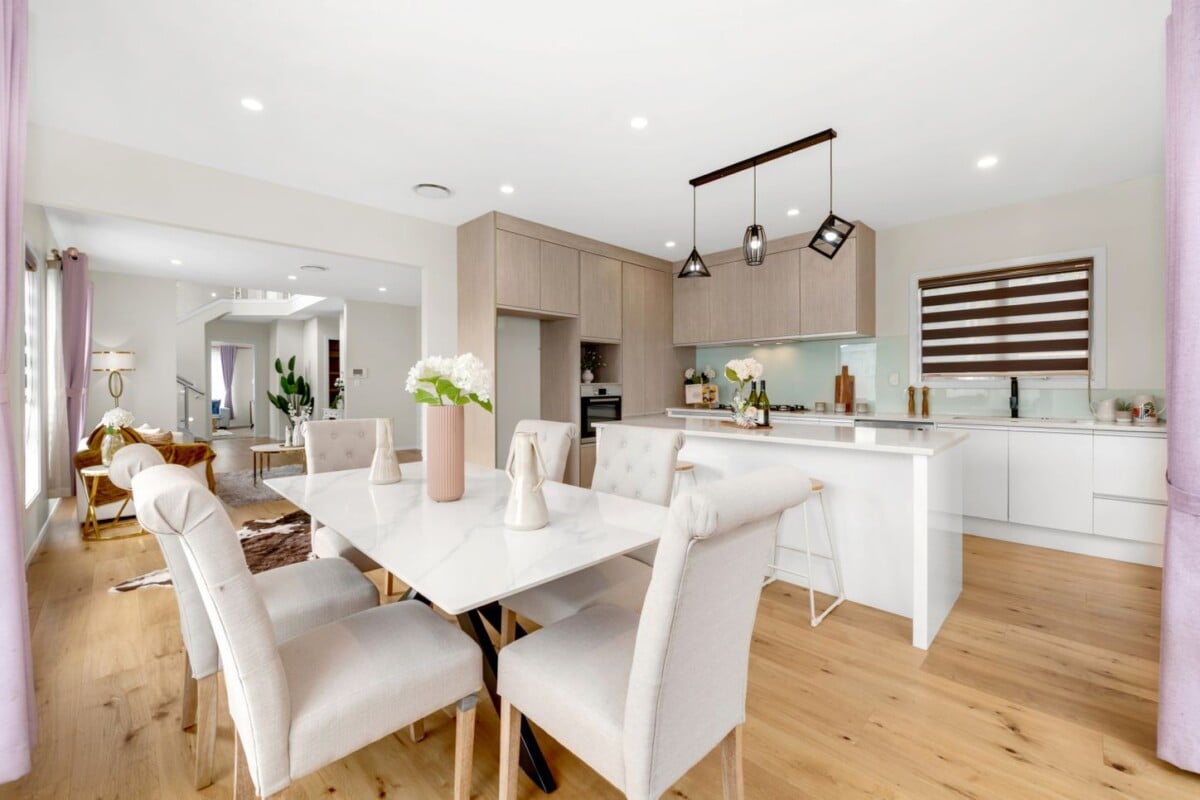 280m2 5 beds 4.5 baths house with double garage on 388m2 section, including 3 ensuites, 1 ensuite ground floor, 97 Argento Avenue, Flat Bush, Auckland