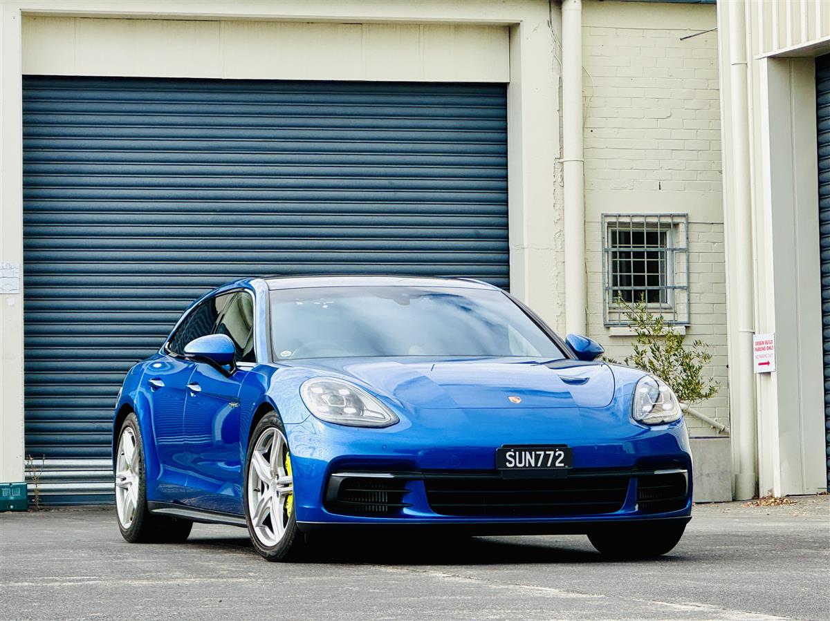2018 Porsche Panamera 4 E-Hybrid Sport Turismo with Chrono Package Station Wagon Automatic, 5 seats, Blue, 2,900 cc, 67,600 km