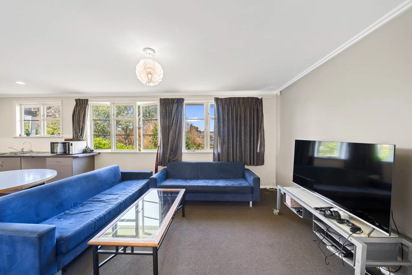 3 beds 1 bath house on 832m2 section, close to schools, shopping centres, motorway access, 71 Hamill Road, Otara, Auckland