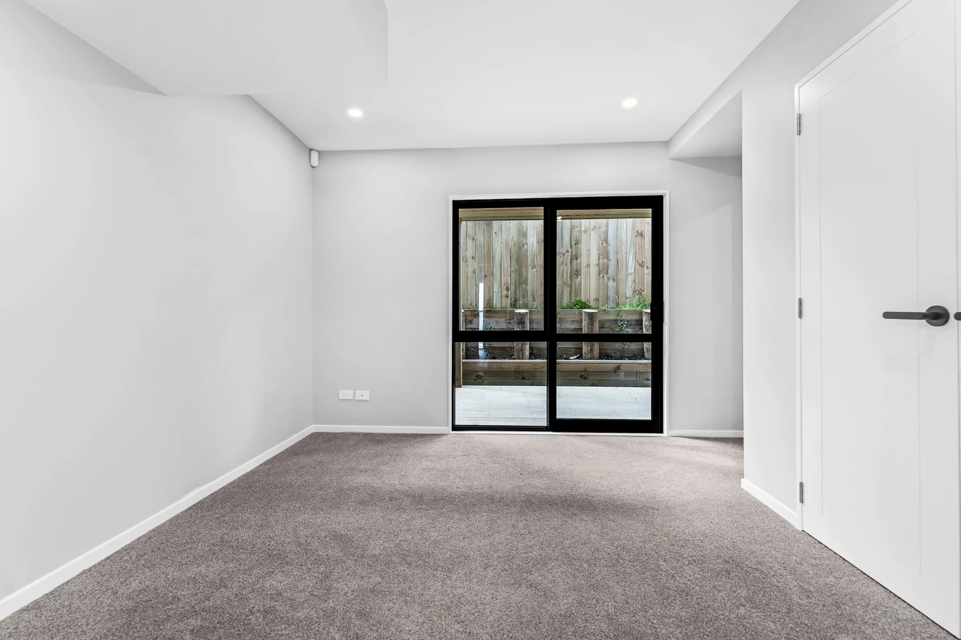 Brandnew freehold 3 beds 3.5 baths home with 3 ensuites and garage, walks to Highland Park Shopping Centre,, zoned for Howick Primary, Howick Intermediate, and Pakuranga College, 5/24 (Lot 7) Aberfeldy Avenue Highland Park, Auckland
