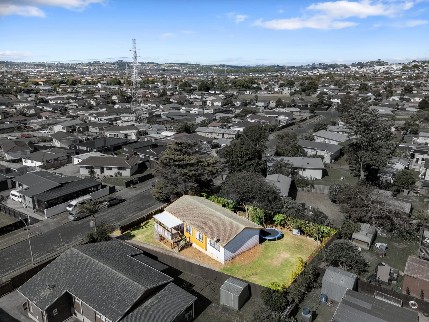 Once in 38 years, 4 beds 1 bath house on 600m2 section, with easy motorway access, plus local schools, shops, and everyday amenities nearby, 48 Darnell Crescent, Clover Park, Auckland