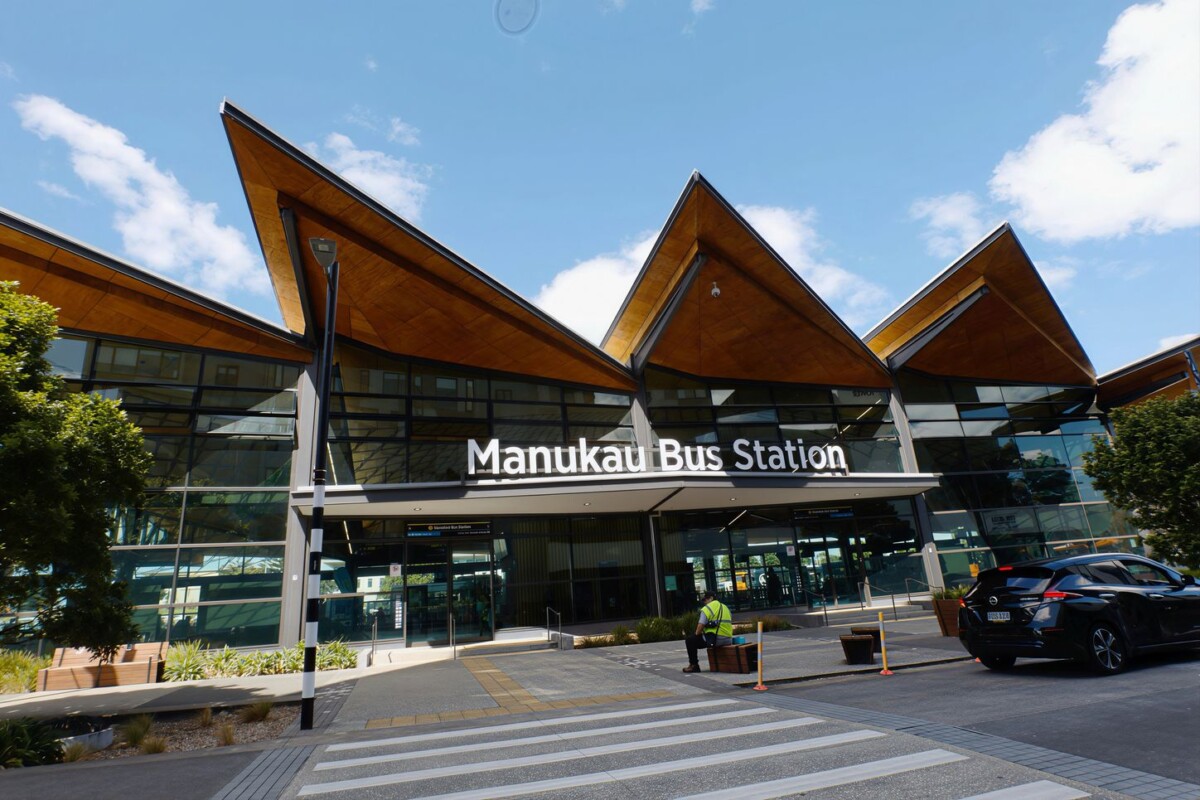 2 beds 1 bath apartment, Prime location opposite Manukau Train Station, Approx. 2-minute walk to Westfield Manukau, Pleasant balcony with attractive outlook, Stable tenant in place, 805/17 Putney Way, Manukau, , Auckland