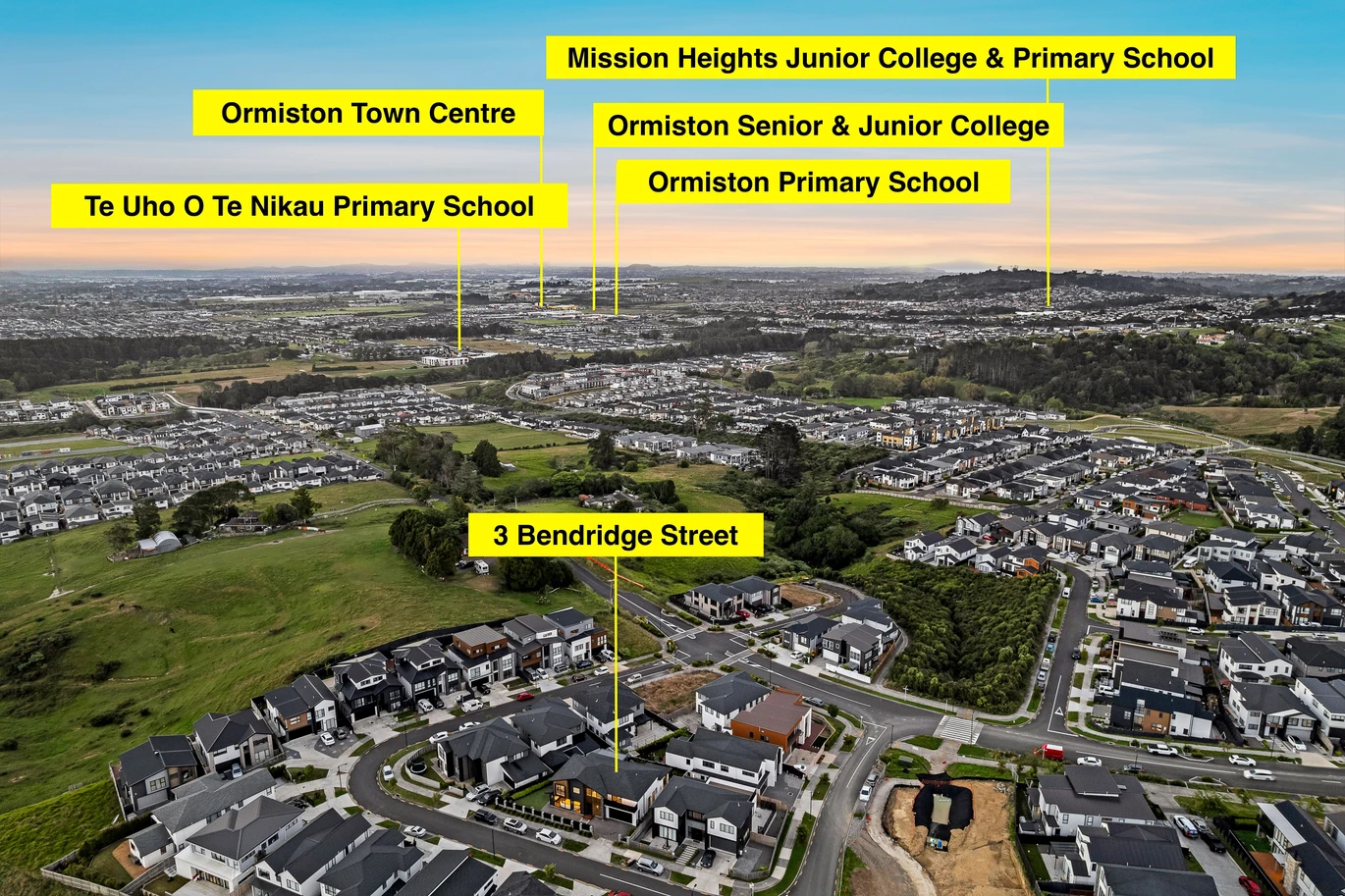 368m2 7 beds 4.5 baths house with 2 beds granny on 492m2 section, Central air conditioning and built-in surround sound system, Mini golf practice pad outdoors, close to parks, reserves, shopping centres, schools, 3 Bendridge Street, Flat Bush, Auckland