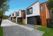 Brandnew standalone 4 beds 2.5 baths with garage by Crum Park, close to schools, local supermarket, Lynn Mall, zone for the popular Green Bay Primary/Intermediate and Green Bay High School, and also popular Glen Eden Intermediate, 1/48 Hilling Street, Green Bay, Auckland