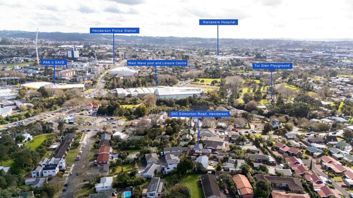 Owner Already Up North – This Must Be Sold, 3 beds 2 baths house with double garage on 418m2 section, minutes from schools, Pak’nSave, WestCity Mall, The Boundary shopping precinct, Henderson Train Station, 35C Edmonton Road, Henderson, Auckland