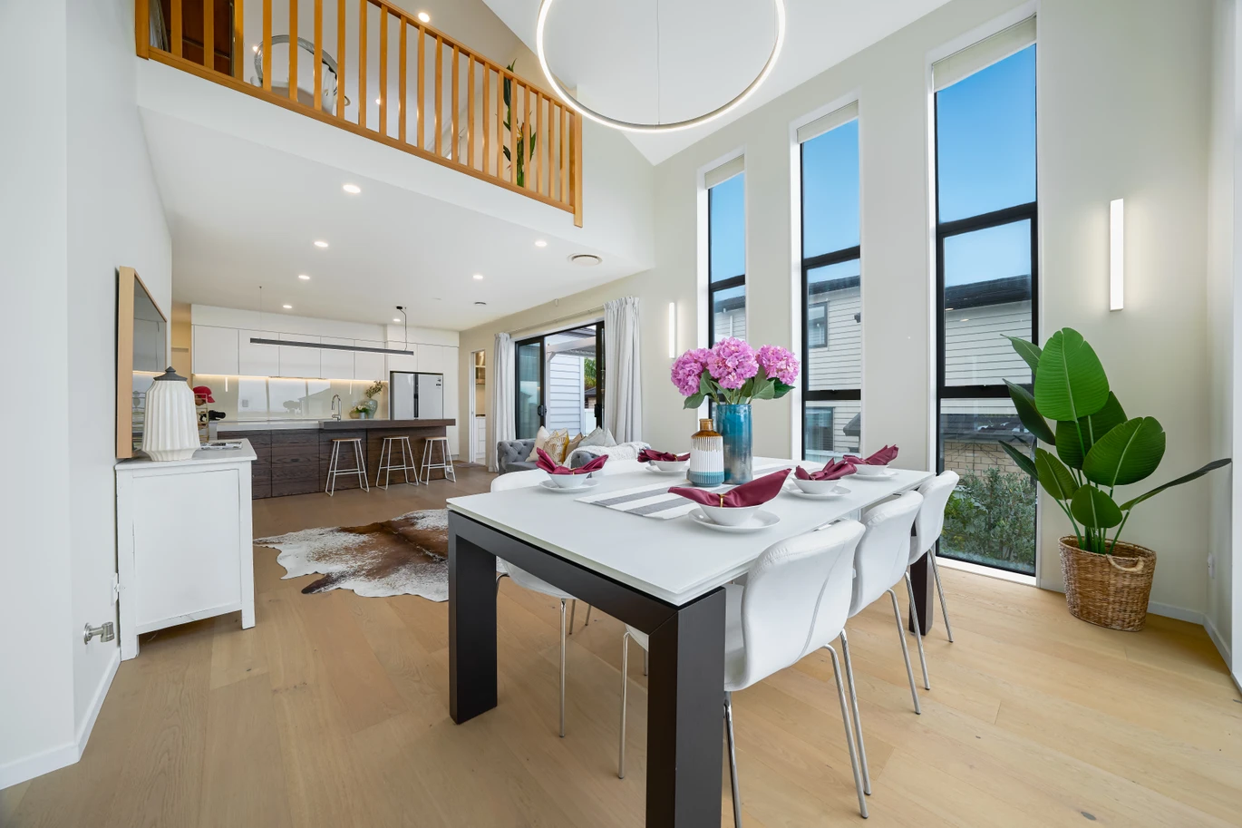 336m2 6 beds 5 baths house with double garage and 2 beds granny on 403m2 section, close to schools, parks, shopping centres, Zoned for top-tier schools including Mission Heights and Ormiston, 2 Veneta Close, Flat Bush, Auckland