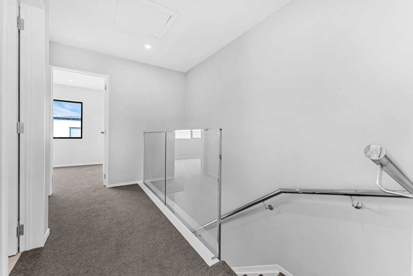 Brandnew freehold 3 beds 3.5 baths home with 3 ensuites and garage, walks to Highland Park Shopping Centre,, zoned for Howick Primary, Howick Intermediate, and Pakuranga College, 5/24 (Lot 7) Aberfeldy Avenue Highland Park, Auckland