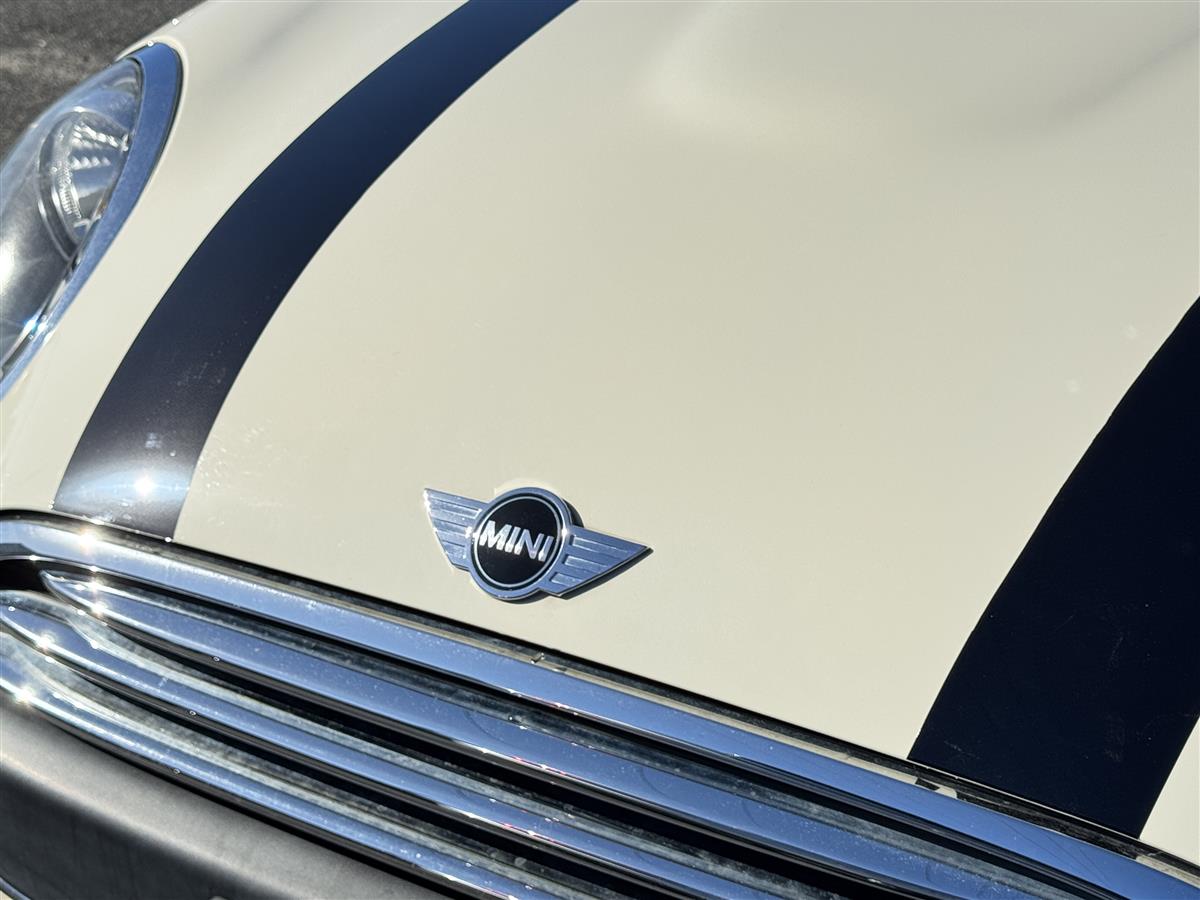 2018 MINI Cooper Facelift Hatchback Automatic, 4 seats, Beige, Petrol, 1,500 cc, 39,600 km