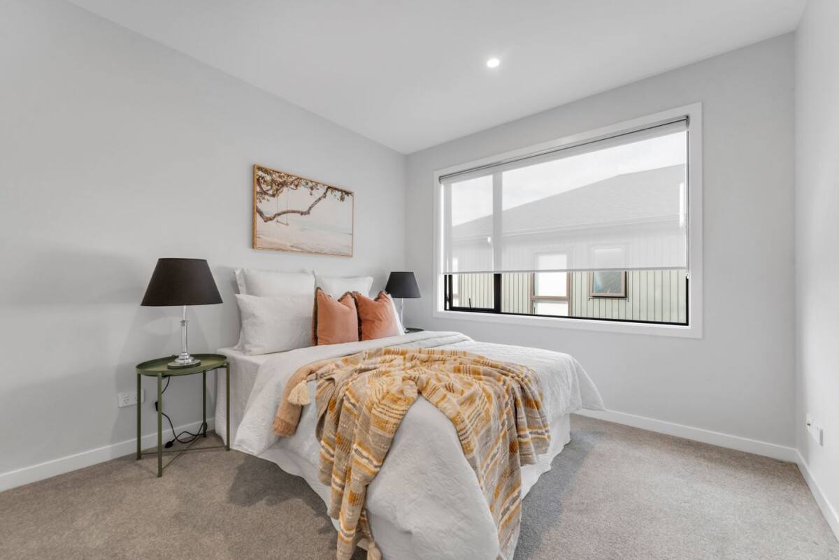 Retiring Owner Cashing Up, 114m2 3 beds 2.5 baths home with 2 var parks on 166m2 section, just moments from the beach and the scenic coastal boardwalk, 2A Treloar Crescent, Hobsonville, Auckland
