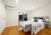 Double Grammar school zone, 428m2 7 beds 6 baths house with double garage and wet bars on 370m2 section, 4 ensuites, zoned for Auckland Grammar School and Epsom Girls Grammar School, close to Cornwall Park and Greenlane Hospital, with cafes, restaurants and supermarket nearby, 21 Inverary Avenue, Epsom, Auckland