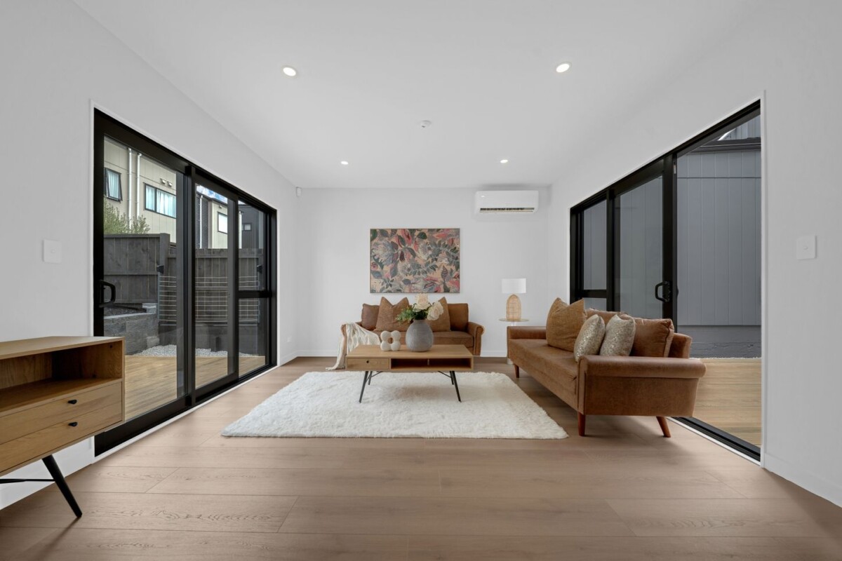 Affordable Brandnew standalone 5 beds 3.5 baths house with garage, 2 ensuites, 1 ensuite ground floor, close to schools, shopping centre, 19 Artemis Way, Flat Bush, Auckland