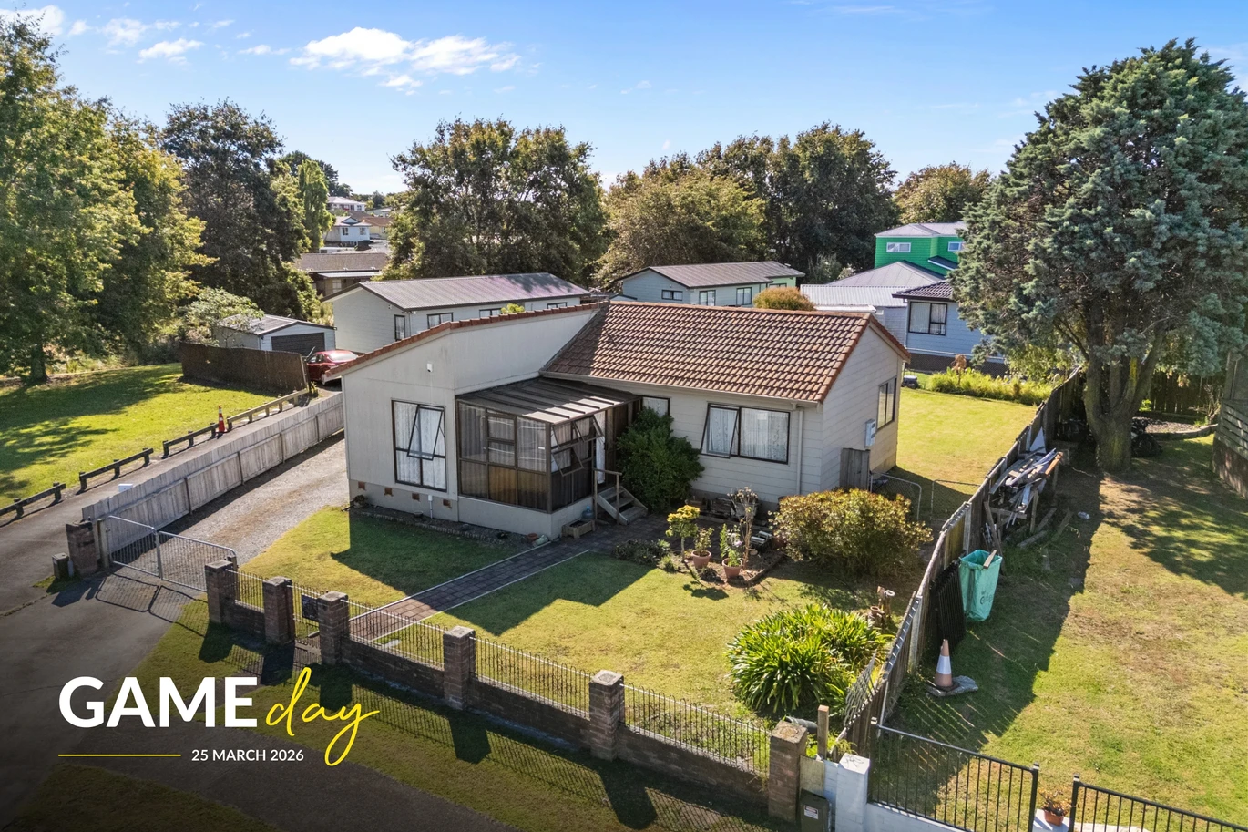 3 beds house with double carport on 606m2 section, right beside Blackgate Reserve, just minutes to Clendon Town Centre and an easy walk to Waimahia Intermediate School, 9 Blackgate Place, Weymouth, Auckland