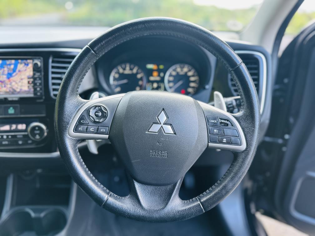 2014 Mitsubishi Outlander 7 SEATER !! TOP SPEC !! RV/SUV Tiptronic, Petrol, New Import, Black, 2,400 cc, 69,178 km