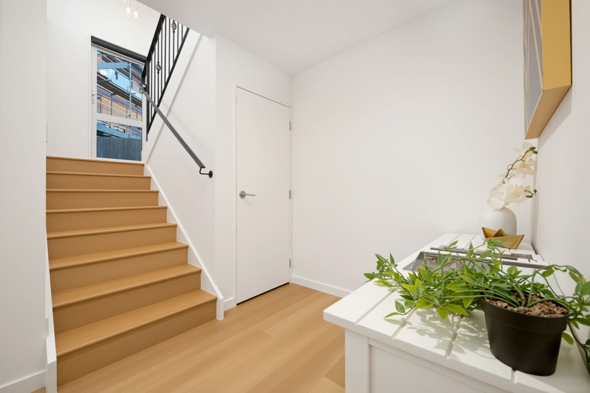 198m2 Renovated 4 beds 2.5 baths house with double garage and City View & Sea View, on 450m2 section, close to Massey High School, and just a short drive to the shopping and dining hubs of Westgate, NorthWest, and Lincoln Road, 18 Cityview Place, Massey, Auckland