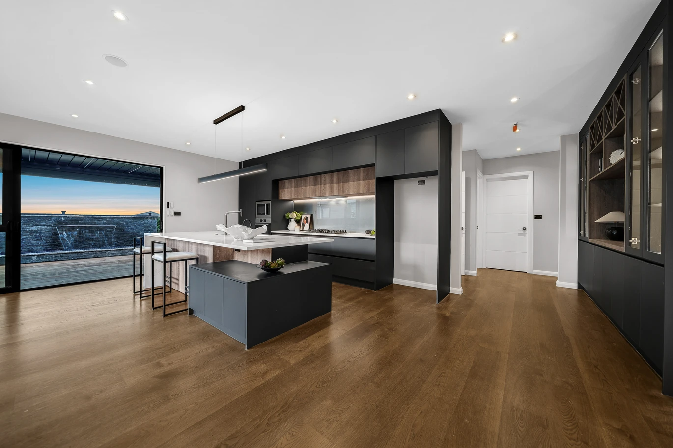368m2 7 beds 4.5 baths house with 2 beds granny on 492m2 section, Central air conditioning and built-in surround sound system, Mini golf practice pad outdoors, close to parks, reserves, shopping centres, schools, 3 Bendridge Street, Flat Bush, Auckland