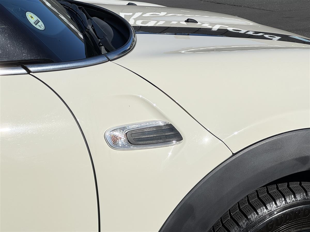 2018 MINI Cooper Facelift Hatchback Automatic, 4 seats, Beige, Petrol, 1,500 cc, 39,600 km