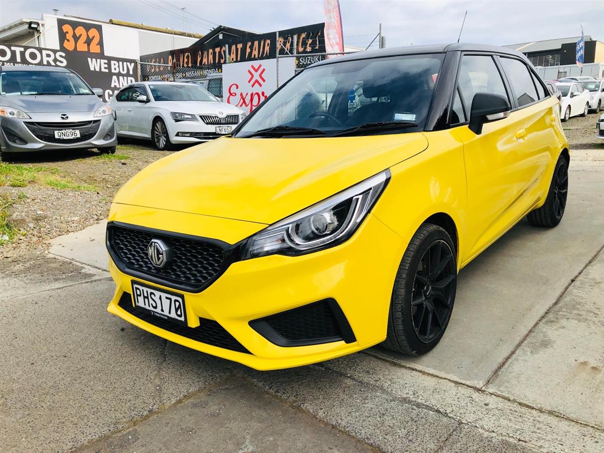 2022 MG 3 Hatchback Automatic, Petrol, 1,498 cc, 28,000 km