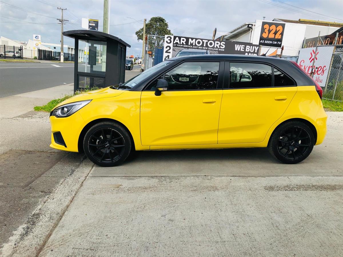2022 MG 3 Hatchback Automatic, Petrol, 1,498 cc, 28,000 km