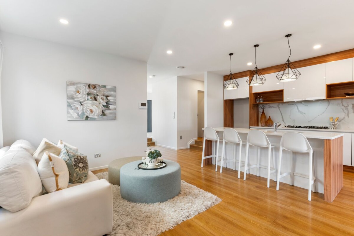 318m2 7 beds 4.5 baths house with double garage and 2 beds granny, Ormiston Town Centre is right on your doorstep, and Ormiston schools nearby, 403 Ormiston Road, Flat Bush, Auckland