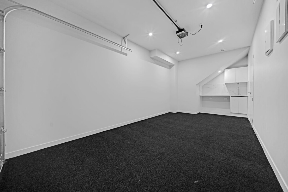 Affordable Brandnew standalone 5 beds 3.5 baths house with garage, 2 ensuites, 1 ensuite ground floor, close to schools, shopping centre, 19 Artemis Way, Flat Bush, Auckland