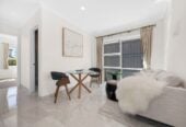 Super Realistic Vendor, Two kitchens, 6 beds + study 5.5 baths house with double garage and 2-beds granny, zoned for Te Nikau Primary School, Ormiston Junior College, Ormiston Senior College, close to schools, shops, 10 Peihinga Road, Flat Bush, Auckland
