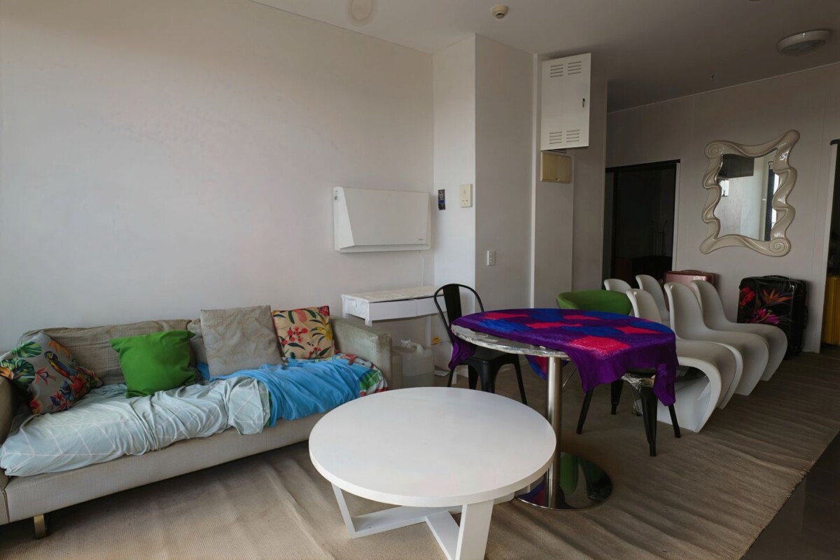 2 beds 1 bath apartment, Prime location opposite Manukau Train Station, Approx. 2-minute walk to Westfield Manukau, Pleasant balcony with attractive outlook, Stable tenant in place, 805/17 Putney Way, Manukau, , Auckland