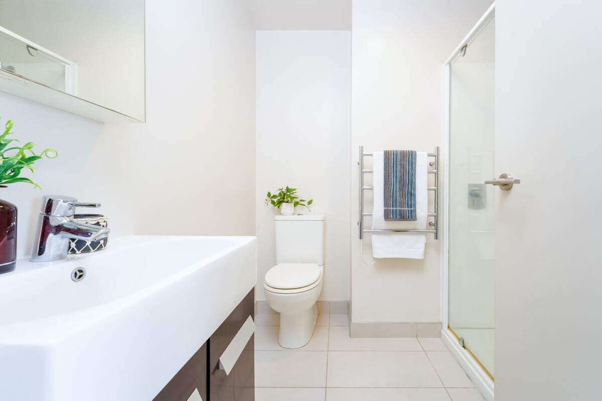 70m2 2 beds 1 bath 1 car park apartment, in Ivory Apartments, just a short stroll to Ponsonby Road and K Road , easy rech to The CBD, motorway access, 6G/16 Chapman Street, Grey Lynn, Auckland