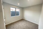 For rent, 4 beds 3 baths house with garage, available now, 29A Corsair Crescent, Mangere, Auckland