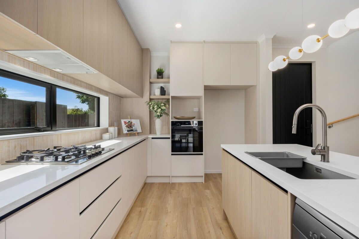 10 Years Master Builder Guarantee, Brandnew standalone 3 beds 2.5 bath home with garage, close to motorway access, Ellerslie Village, Sylvia Park, public transport and local schools. (Stanhope Road School, One Tree Hill College and Baradene College), 7B Vause Street, Ellerslie, Auckland
