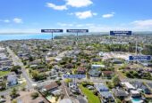 Macleans College zone, Must sell, highly motivated vendor, 5 beds 3 baths house with double garage, just steps away from Half Moon Bay Marina, 1 km to Macleans College, 0.7 km to Bucklands Beach Intermediate, 1/73 Takutai Avenue, Half Moon Bay, Auckland