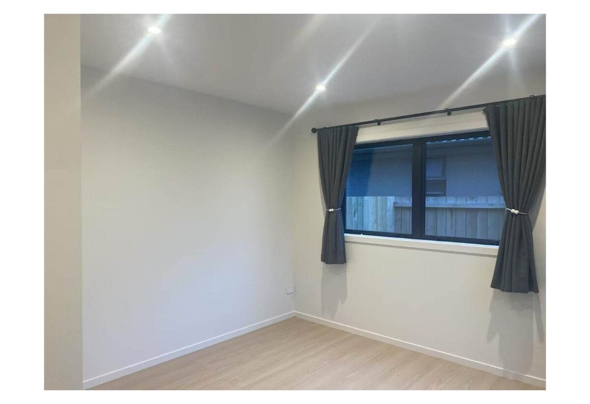 For rent, newly built 3 beds 2 baths house with 2 carports, available now, 9B Ussher Place, Pakuranga Heights, Auckland