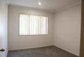 For rent, 4 beds 2 baths house with double garage, available now, 5 Mandival Avenue, Flat Bush, Auckland