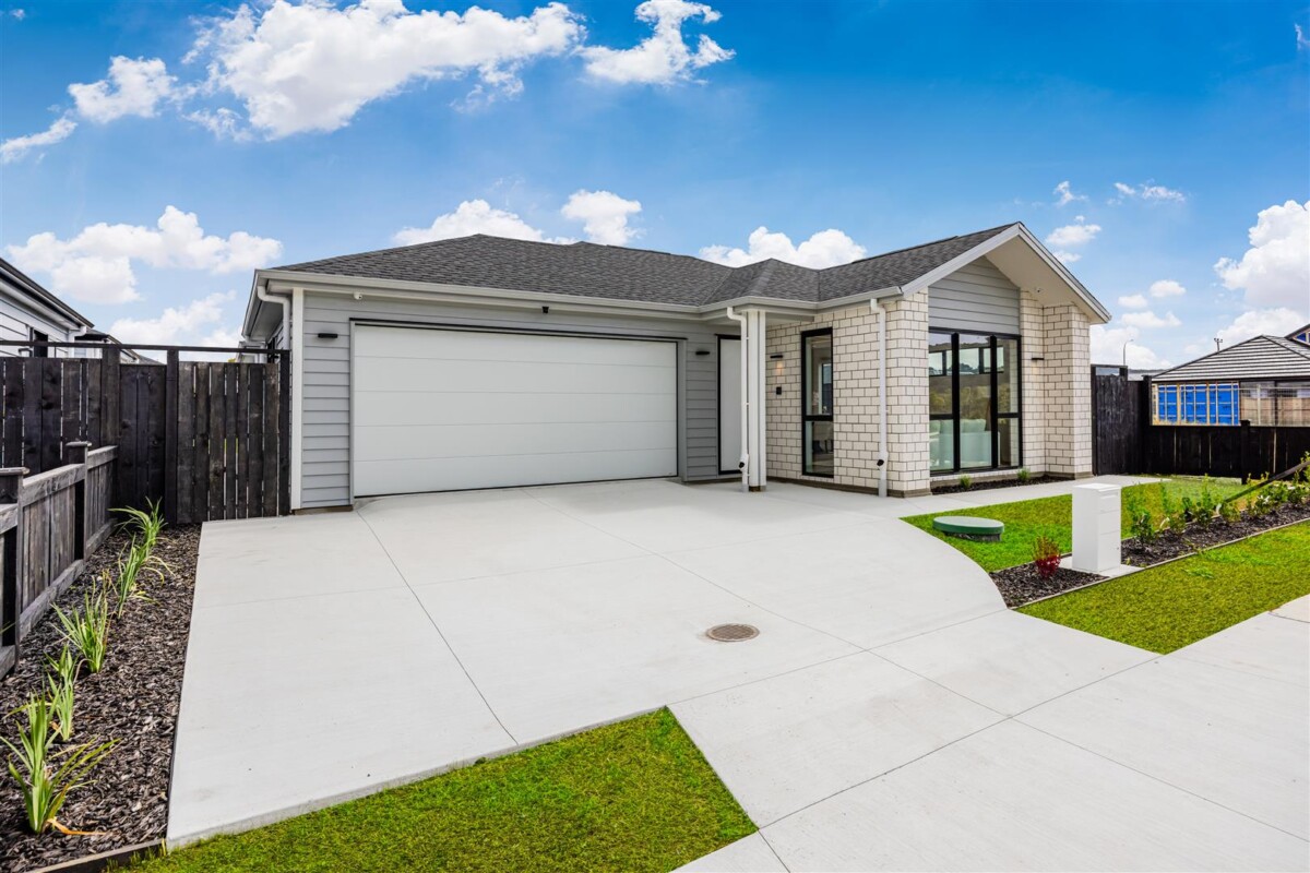 10-Year Master Build Guarantee, 175m2 Brandnew 4 beds 2.5 baths house with double garage on 501m2 section, close to local amenities, schools, and the Clevedon Village Farmers Market, 30 Kakano Street, Clevedon, Auckland