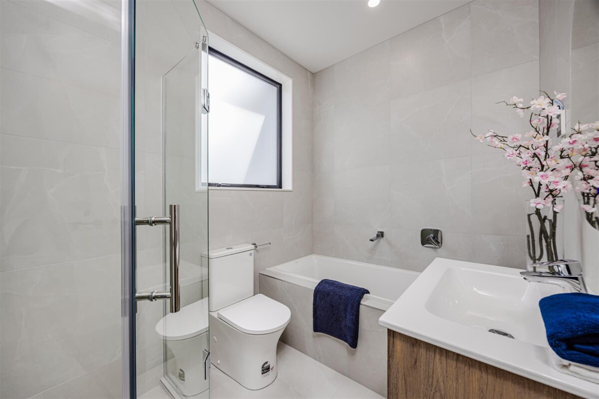 10-Year Master Build Guarantee, 175m2 Brandnew 4 beds 2.5 baths house with double garage on 501m2 section, close to local amenities, schools, and the Clevedon Village Farmers Market, 32 Kakano Street, Clevedon, Auckland