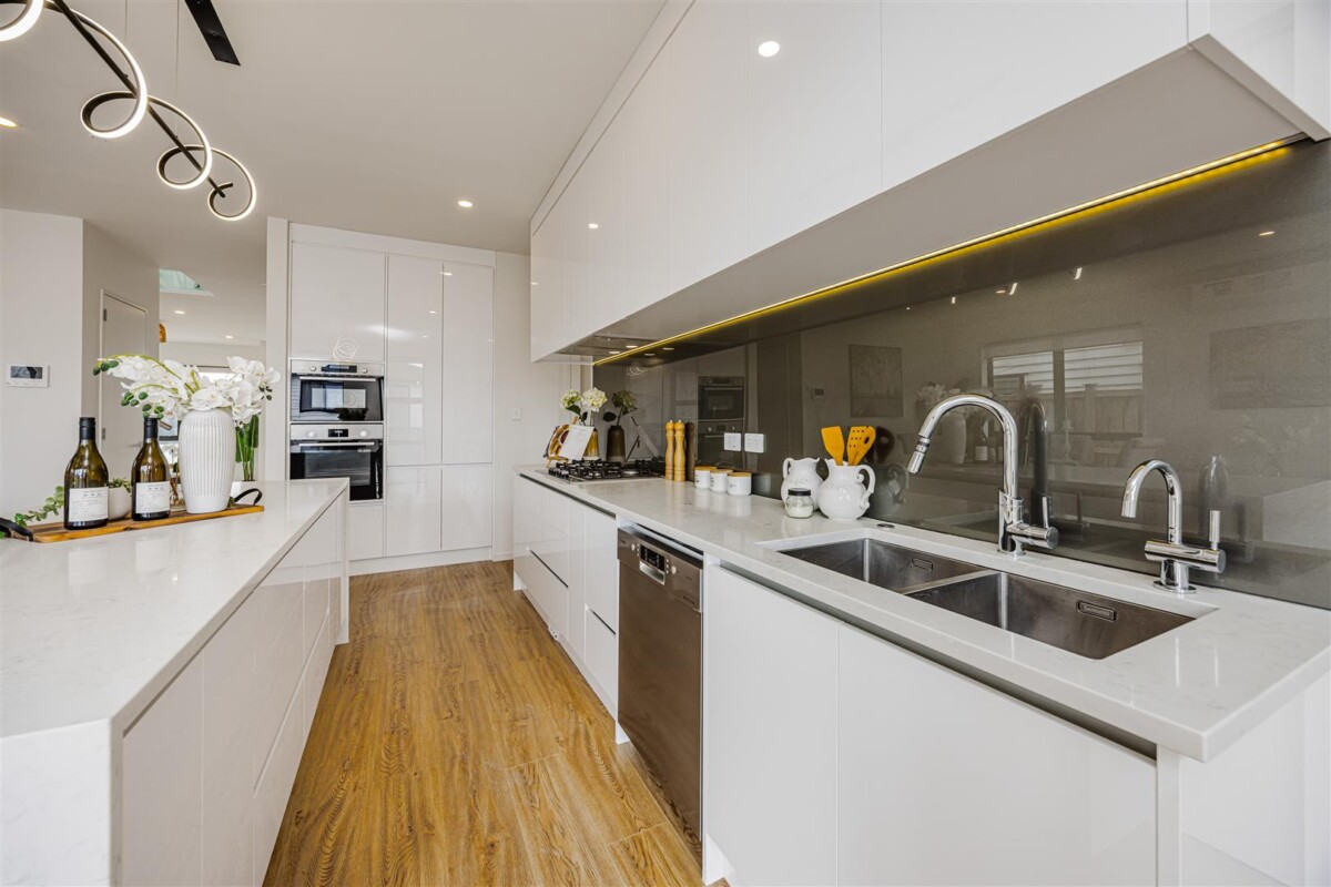 5 beds 3.5 baths house with double garage and 1 bed granny, close to Ormiston Town Centre, schools, parks, zoned for Te Uho O Te Nikau Primary School, Ormiston Junior College, and Ormiston Senior College, 13 Paripari Street, Flat Bush, Auckland