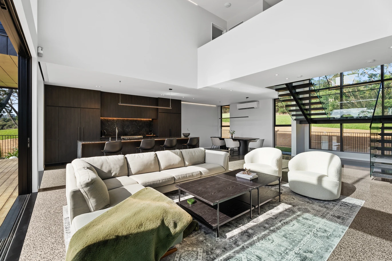 398m2 Luxury Architectural 4 beds 3 baths house on 3.8 ha land, Large 7.0m internal-access garage (ideal for oversized vehicles), Positioned in the sought-after Swanson foothills, Approx. 21km to Auckland CBD, Close to Swanson Village, train station, and local amenities, .49 Candia Road, Swanson, Auckland