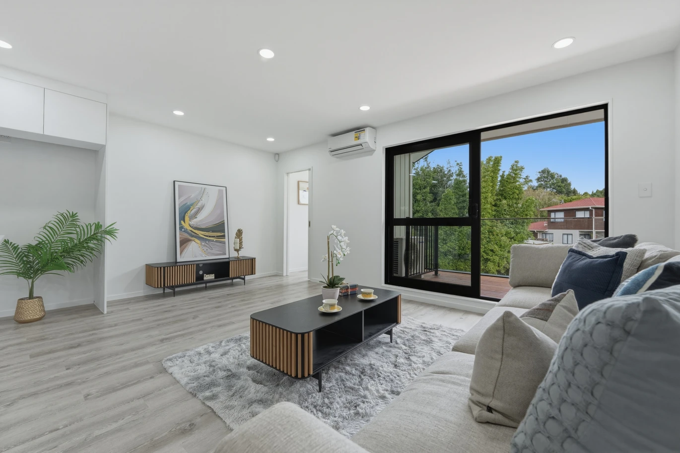 Brandnew 3 beds + study 2.5 baths home with garage, close to schools, Westfield Henderson and LynnMall, reserves, motorway access, zoned for Tirimoana School, Rangeview Intermediate, and Rutherford College, 16 Kirby Street, Glendene, Auckland