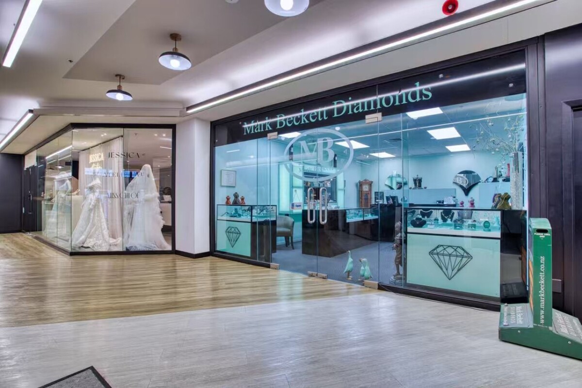 Bank has given final notice, 518m2 retail Rock-Solid Investment Opportunity in the Heart of Newmarket, returning approximately $139,000 per annum across three long-term tenancies, Jewellery shop – trading since September 2000, Bridal shop – trading since April 2006, Education provider – trading since Jan 2023, 2A/255 Broadway, Newmarket, Auckland